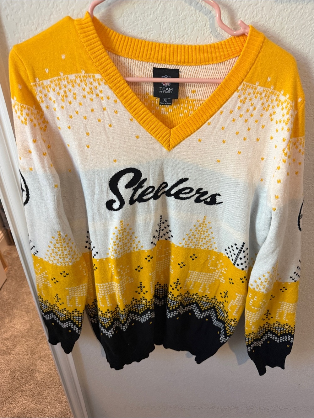 Team Apparel Yellow White Black V-Neck Steelers Sweater